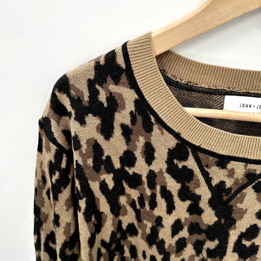 JOHN & JENN Evereve Wes Camo Pullover Sweater // XS - Picture 6 of 11